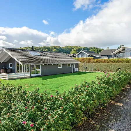 Apsolon - 150m From The Sea By Interhome * Sjolund